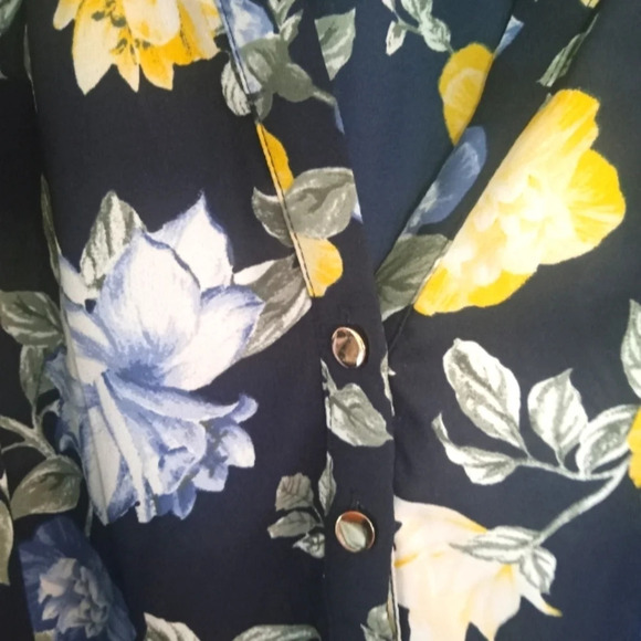 Charter Club Bright RoseFloral Peasant Style Top Semi Sheer Size Small - Picture 6 of 8